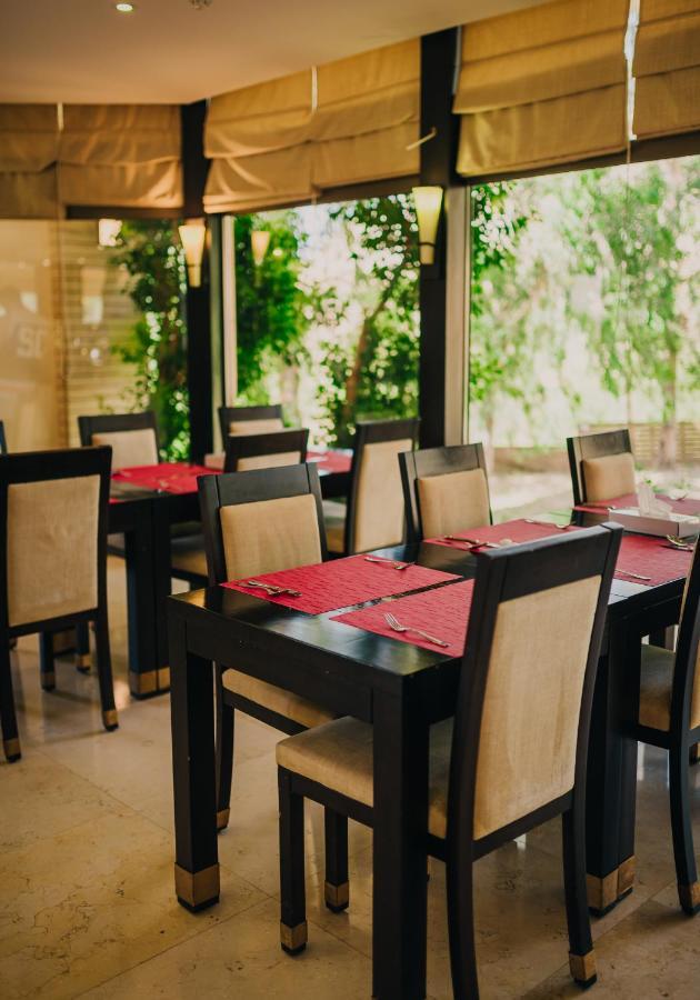 Ashur Hotel Dukhan ภายนอก รูปภาพ